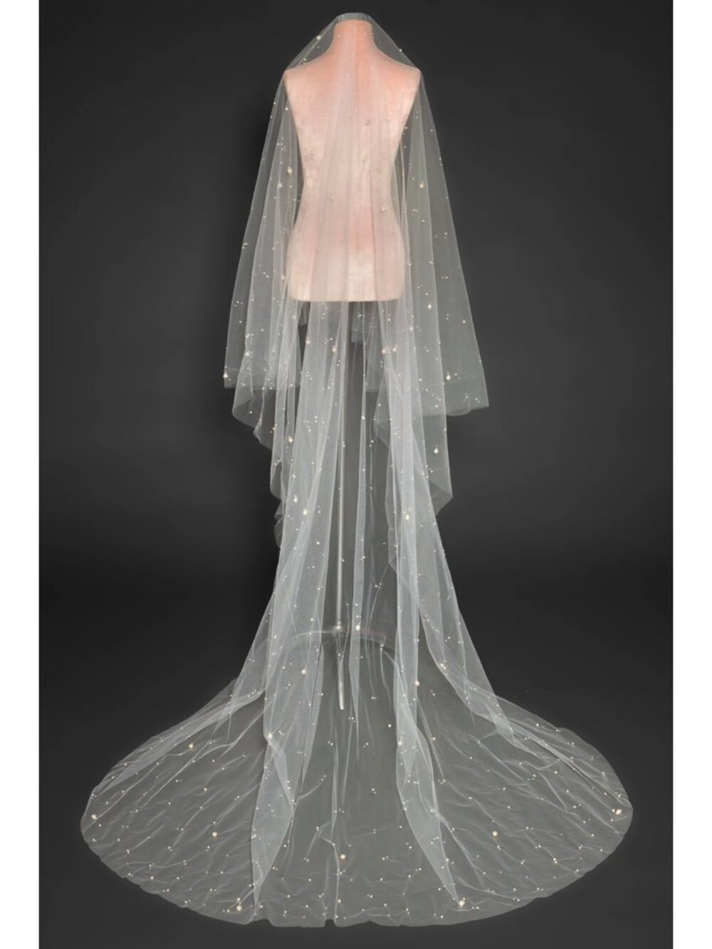 Baroque pearls veil, Enaura
